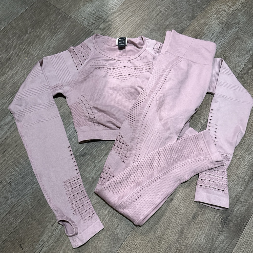Women's Lavender Long Sleeve Top